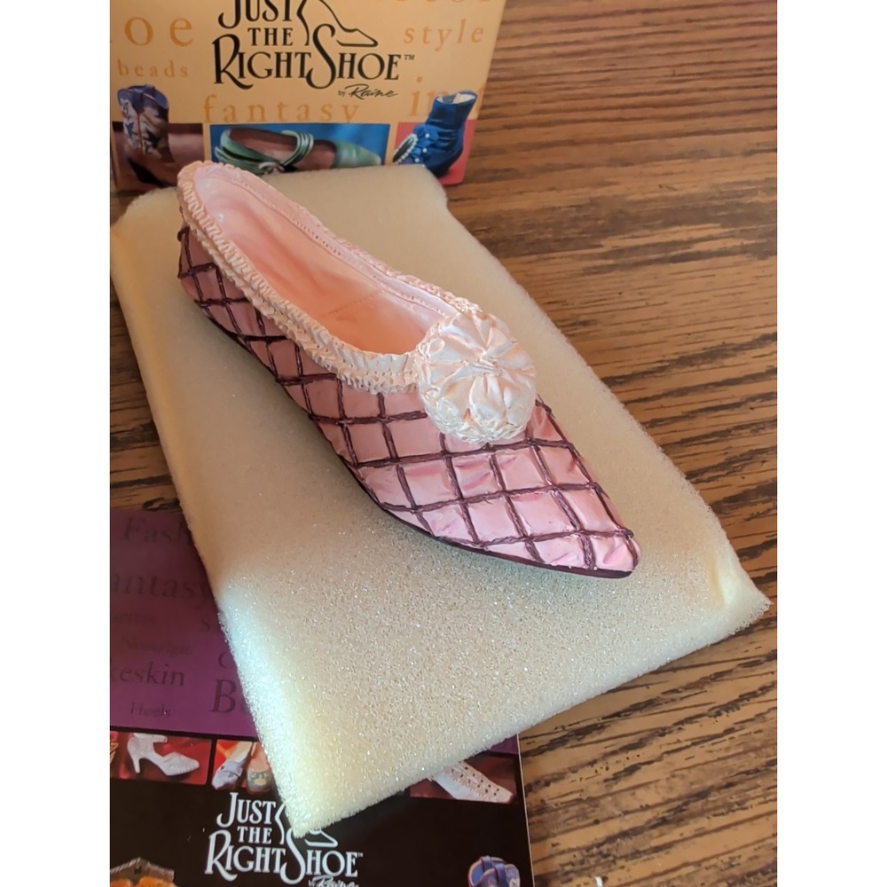 Just The Right Shoe Truffles 25086 Raine Miniature Figurine with Box Pink